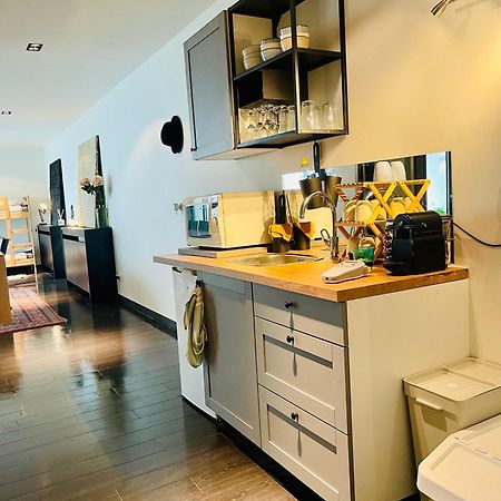 Down Town Spacious Loft Retreat With Private Parking Bruksela Zewnętrze zdjęcie